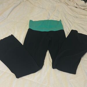 Flared yoga leggingsgs